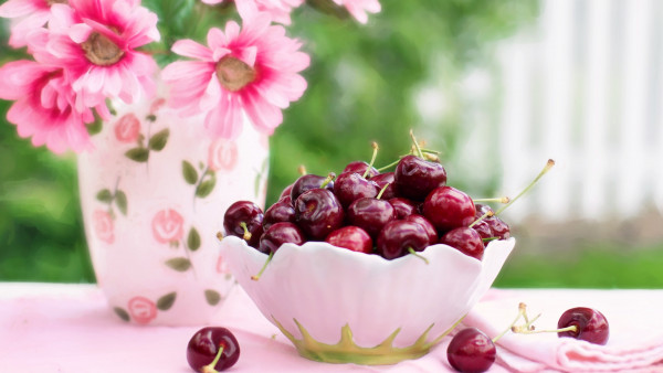 Cherries in a Bowl
