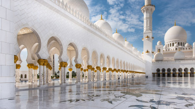 The architecture of Sheikh Zayed mosque