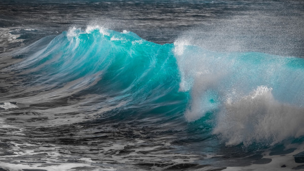 Turquoise sea wave
