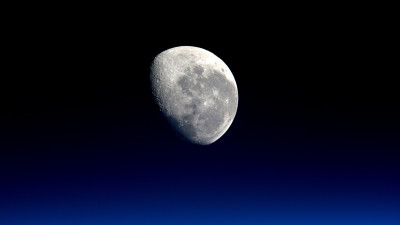 Our natural satellite: The Moon