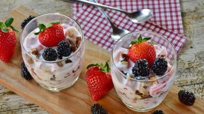 Yogurt with Strawberries and Blackberries