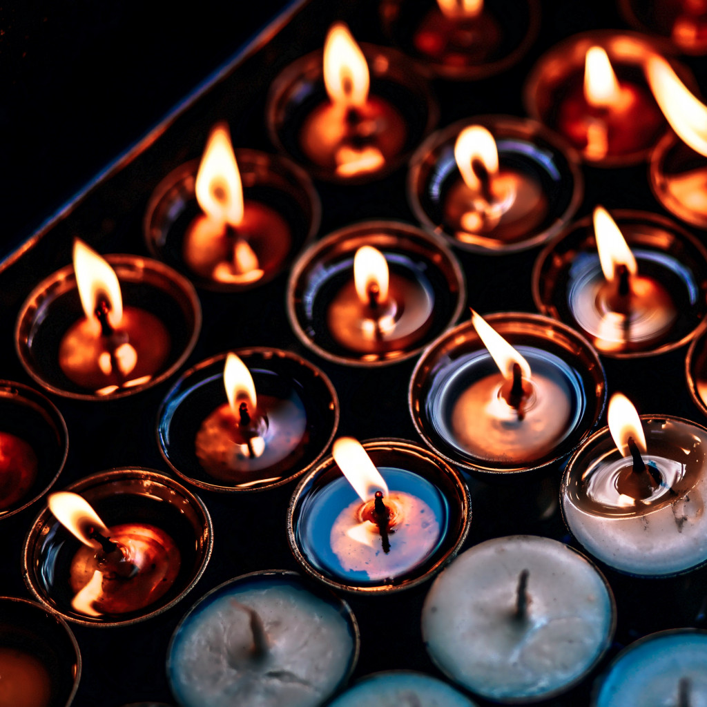 Candles wallpaper 1024x1024