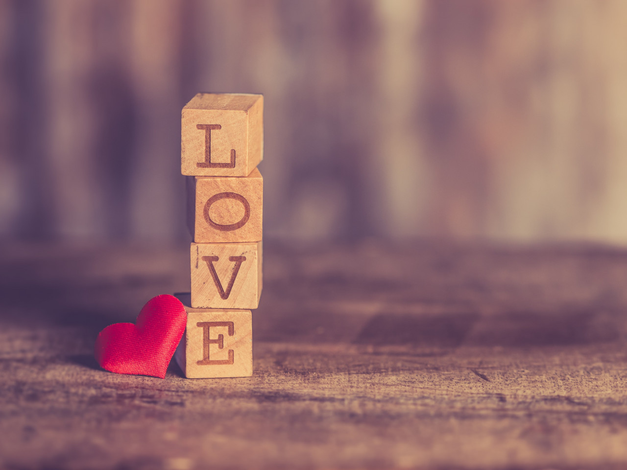 Love message. Valentine's day wallpaper 1280x960