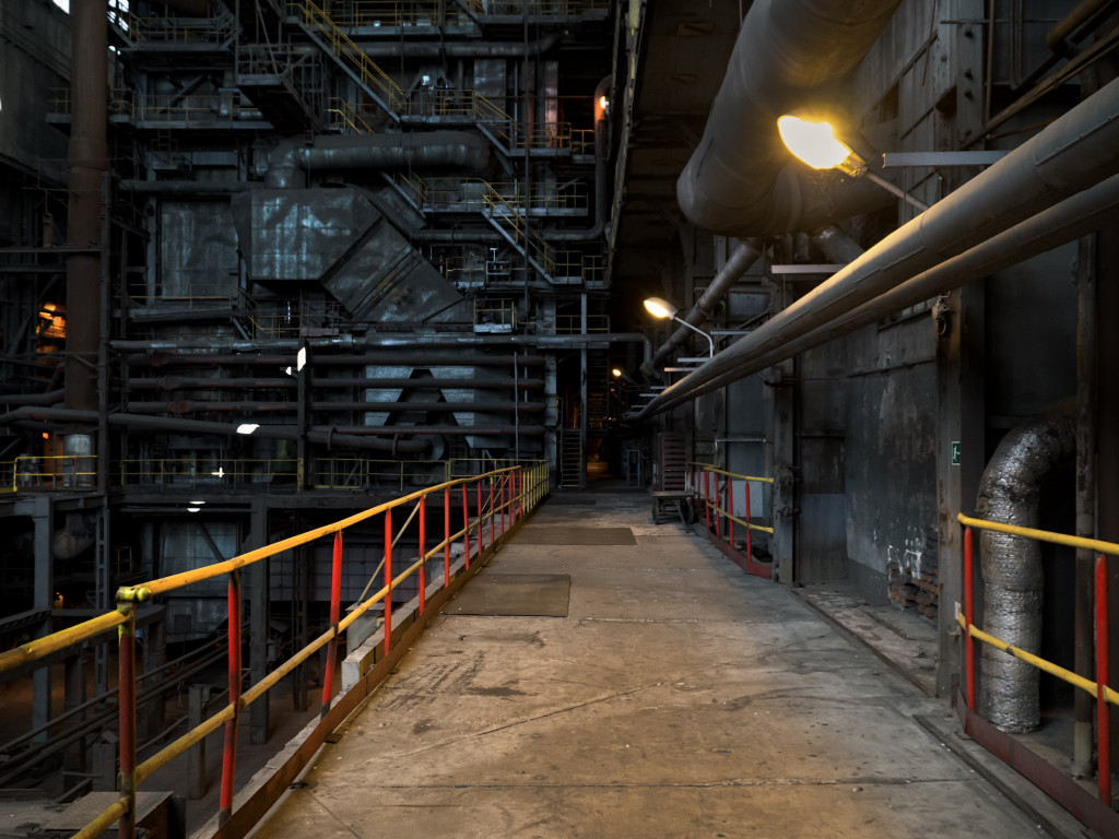 The inside of a power station wallpaper 1024x768