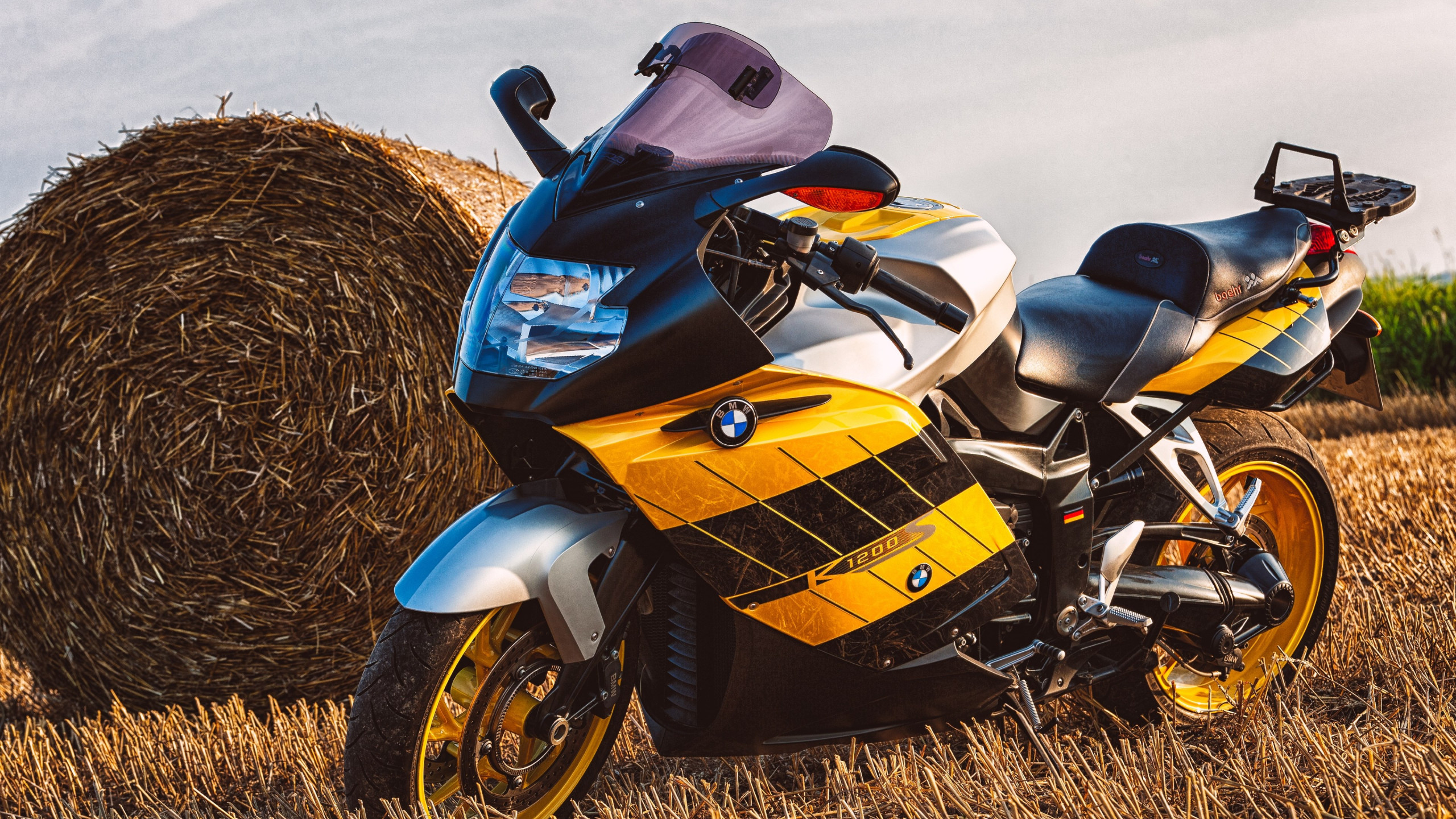 BMW Motorcycle K1200S wallpaper 2560x1440