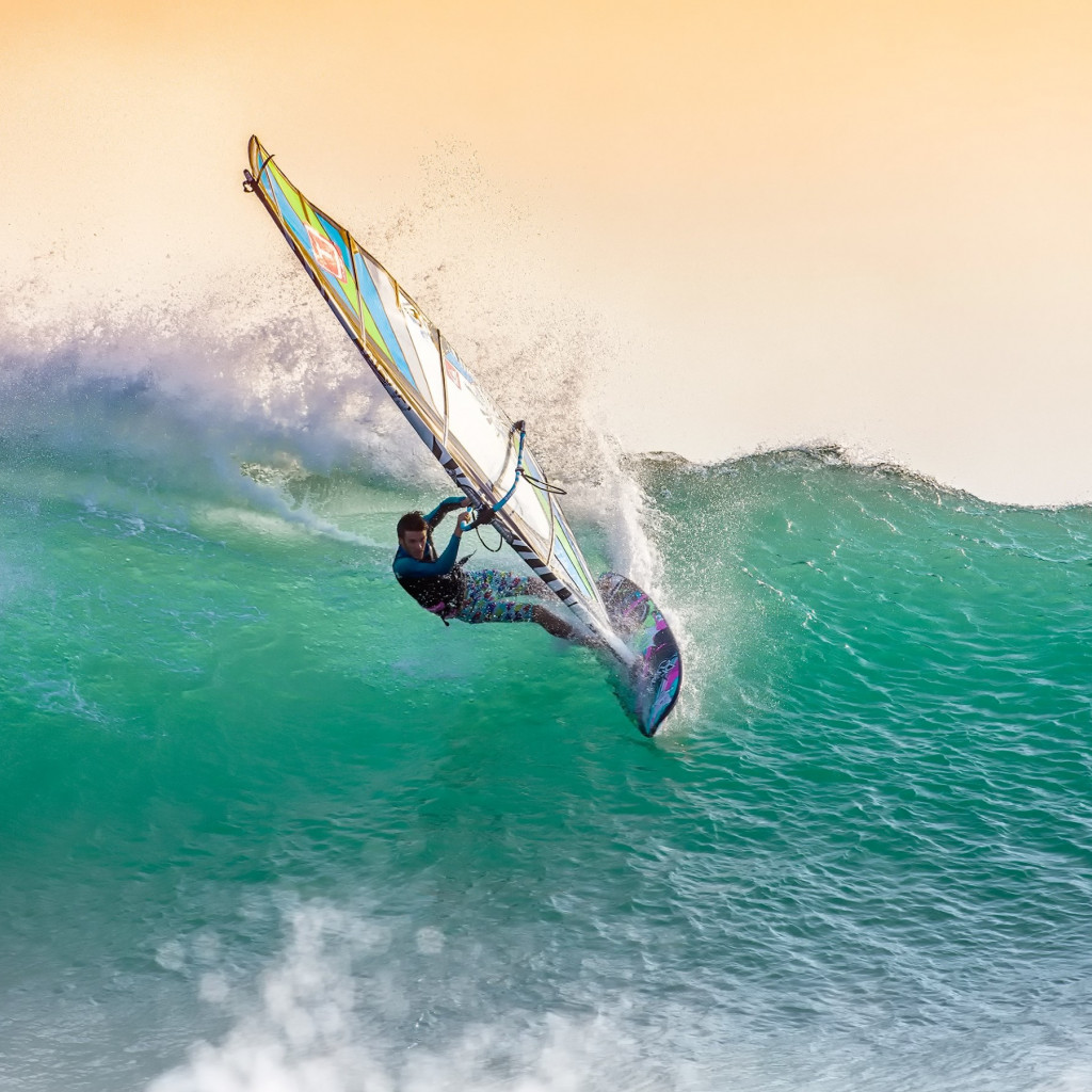 Windsurfing wallpaper 1024x1024