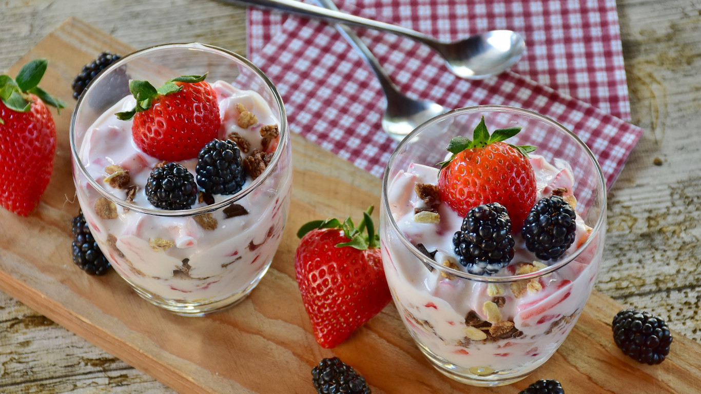 Yogurt with Strawberries and Blackberries wallpaper 1366x768