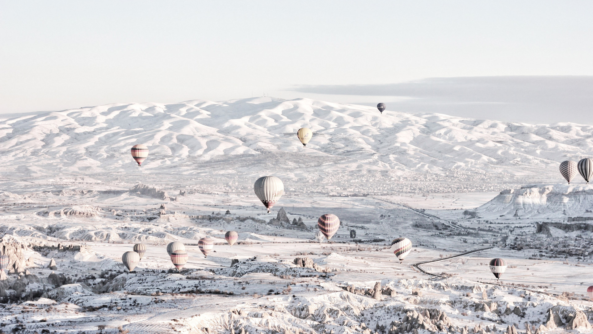 Hot air balloons in Winter landscape wallpaper 1920x1080