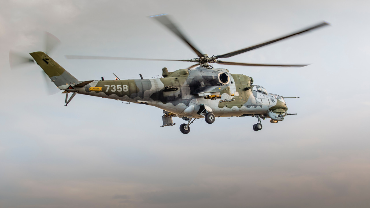 Military helicopter wallpaper 1280x720