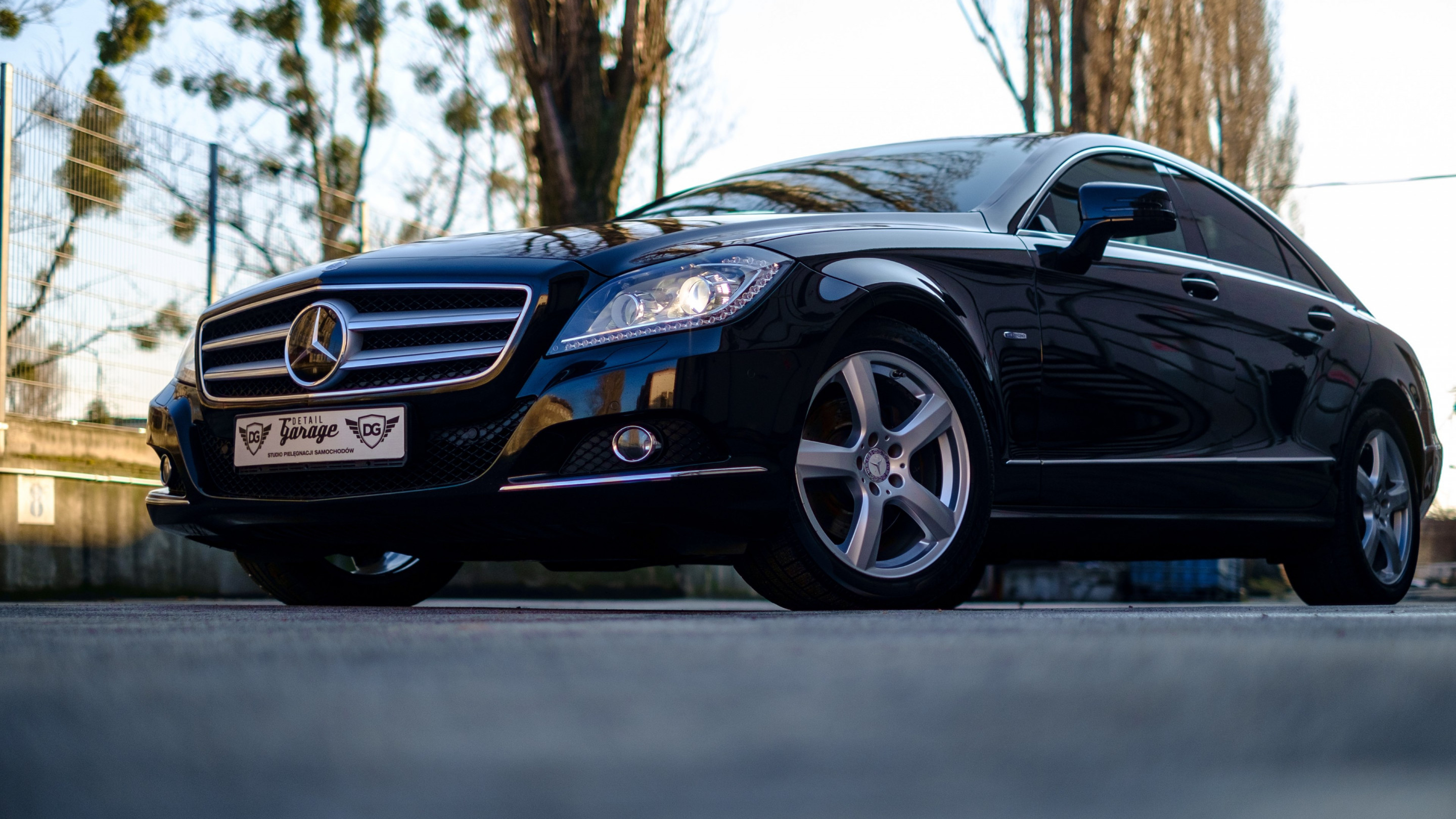 Mercedes Benz CLS wallpaper 2880x1620