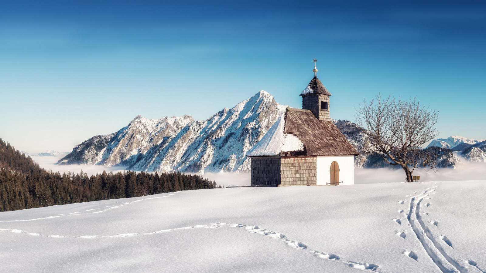 Alpine Winter landscape from Strobl, Austria wallpaper 1600x900