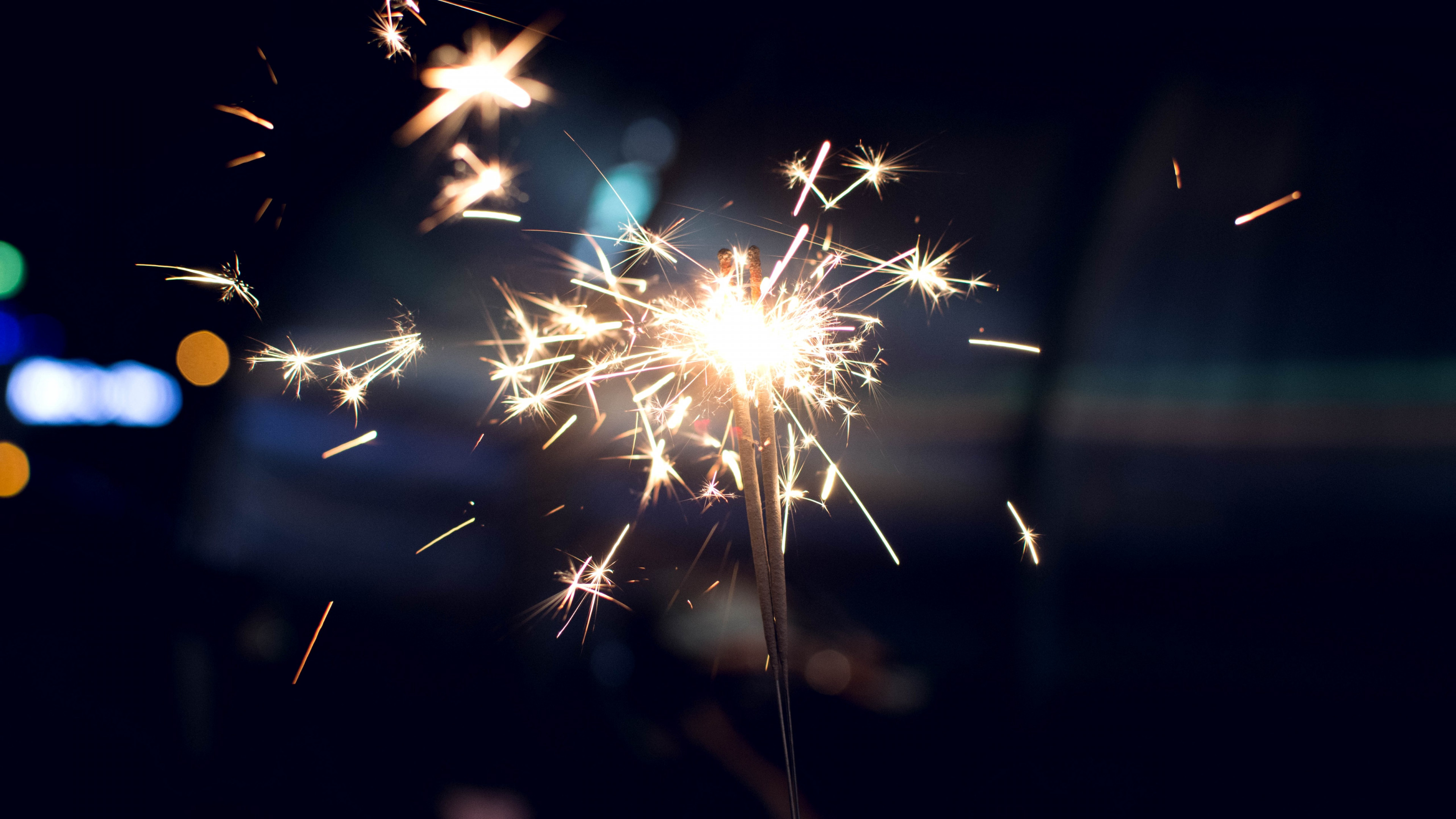 Holiday sparklers wallpaper 3840x2160