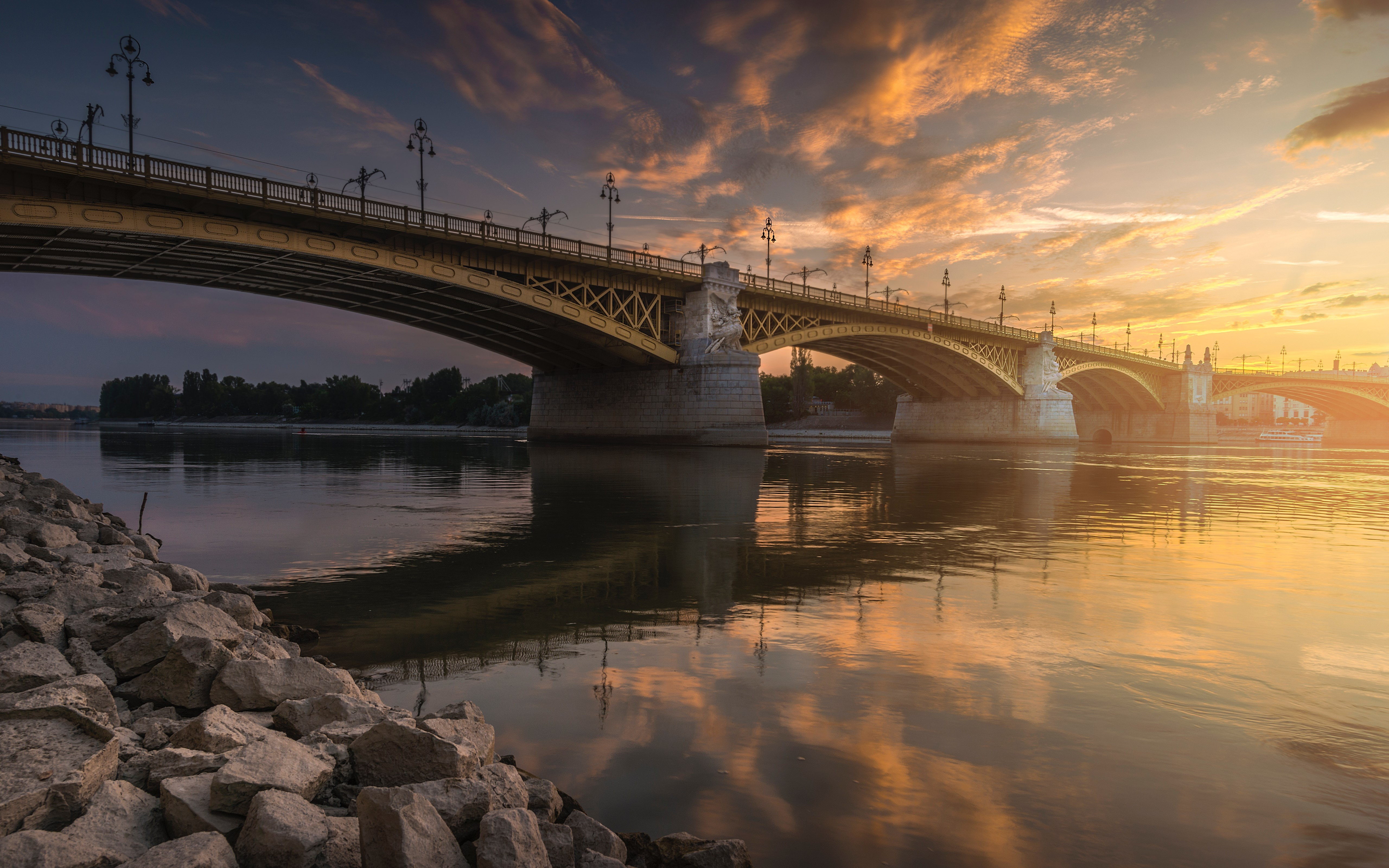 Margaret Bridge over Danube river wallpaper 5120x3200