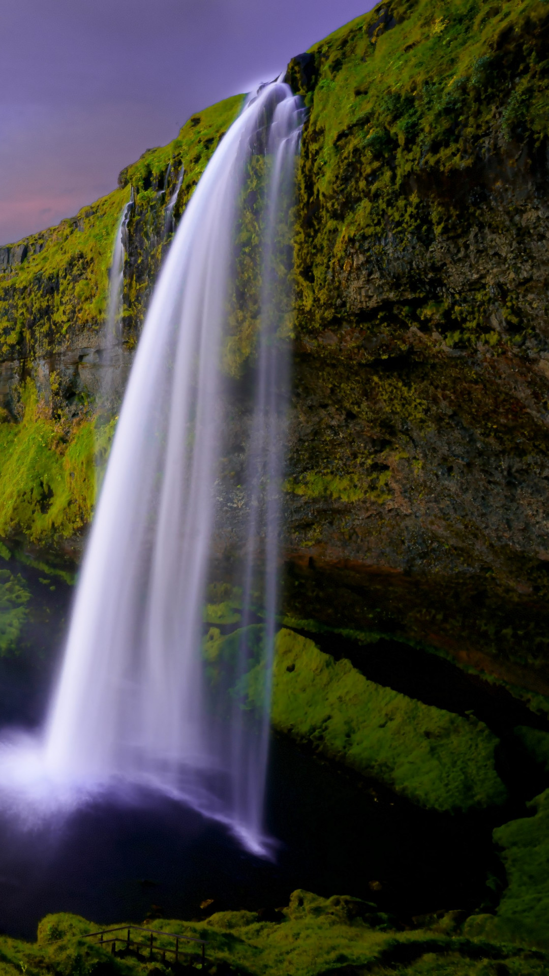 Seljalandsfoss waterfall wallpaper 1080x1920