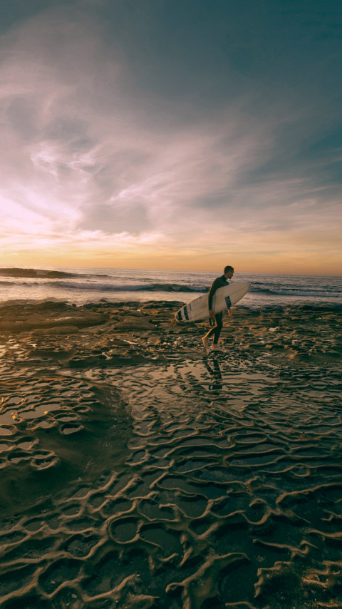 Surfer from San Diego wallpaper 480x854