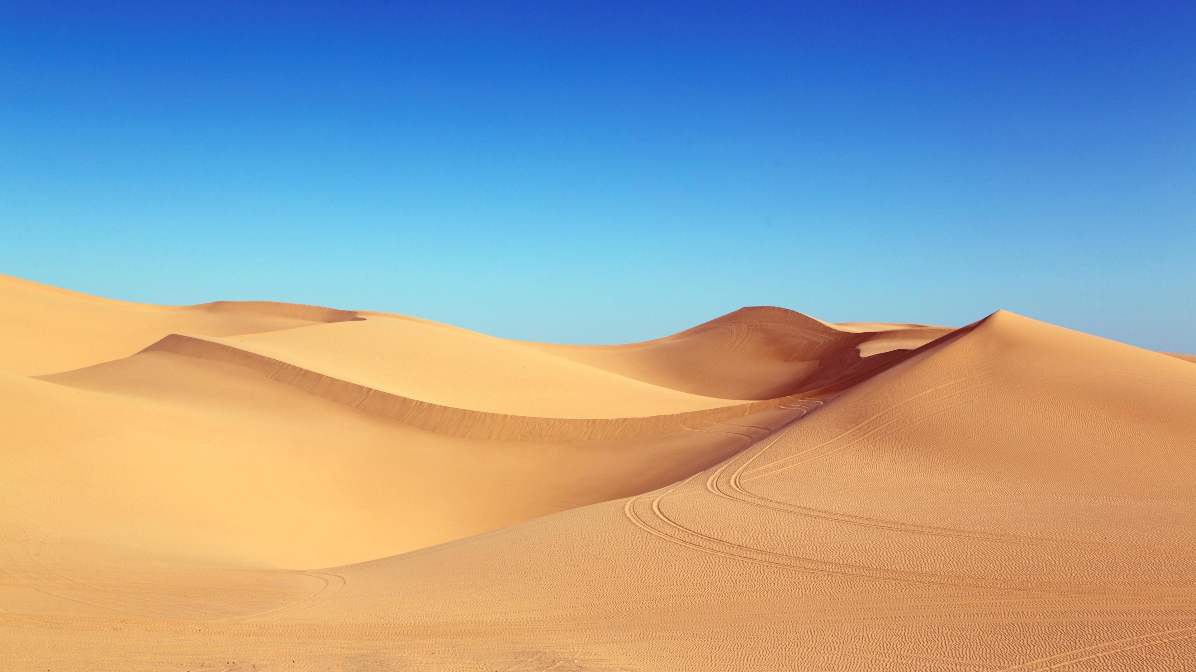 Blue sky and desert dunes wallpaper 3840x2160