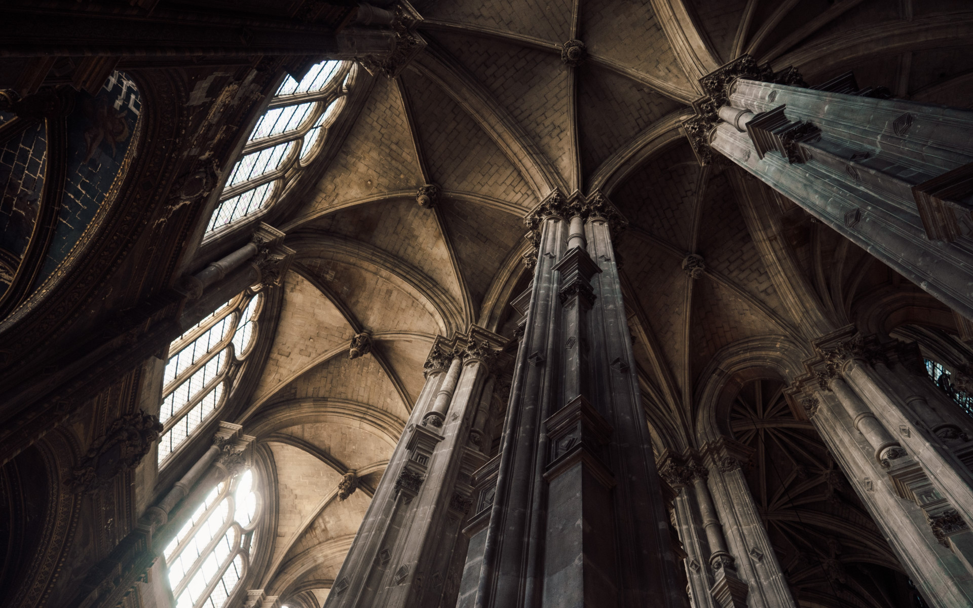 Medieval cathedral in Paris wallpaper 1680x1050