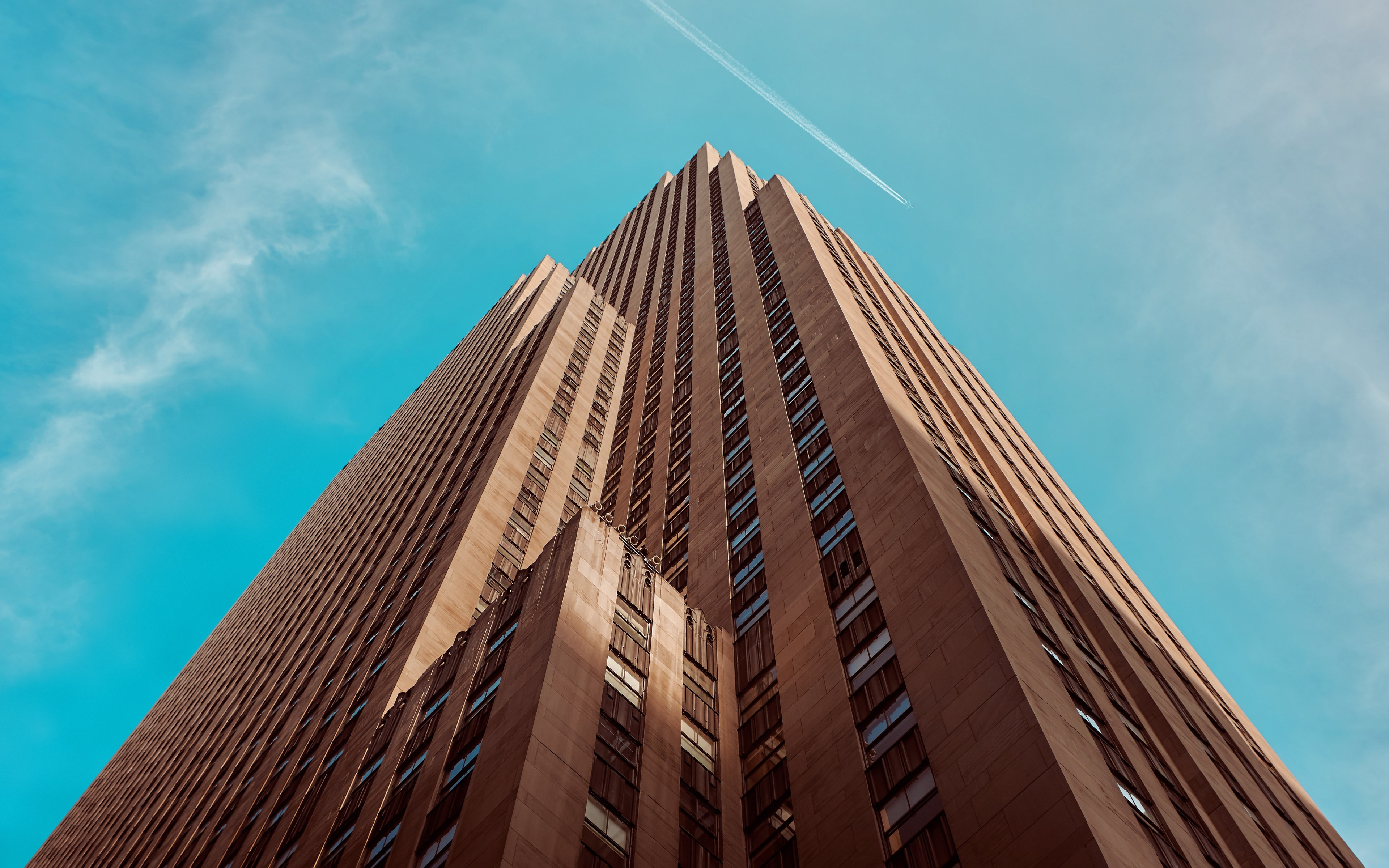Rockefeller building touching the sky wallpaper 3840x2400