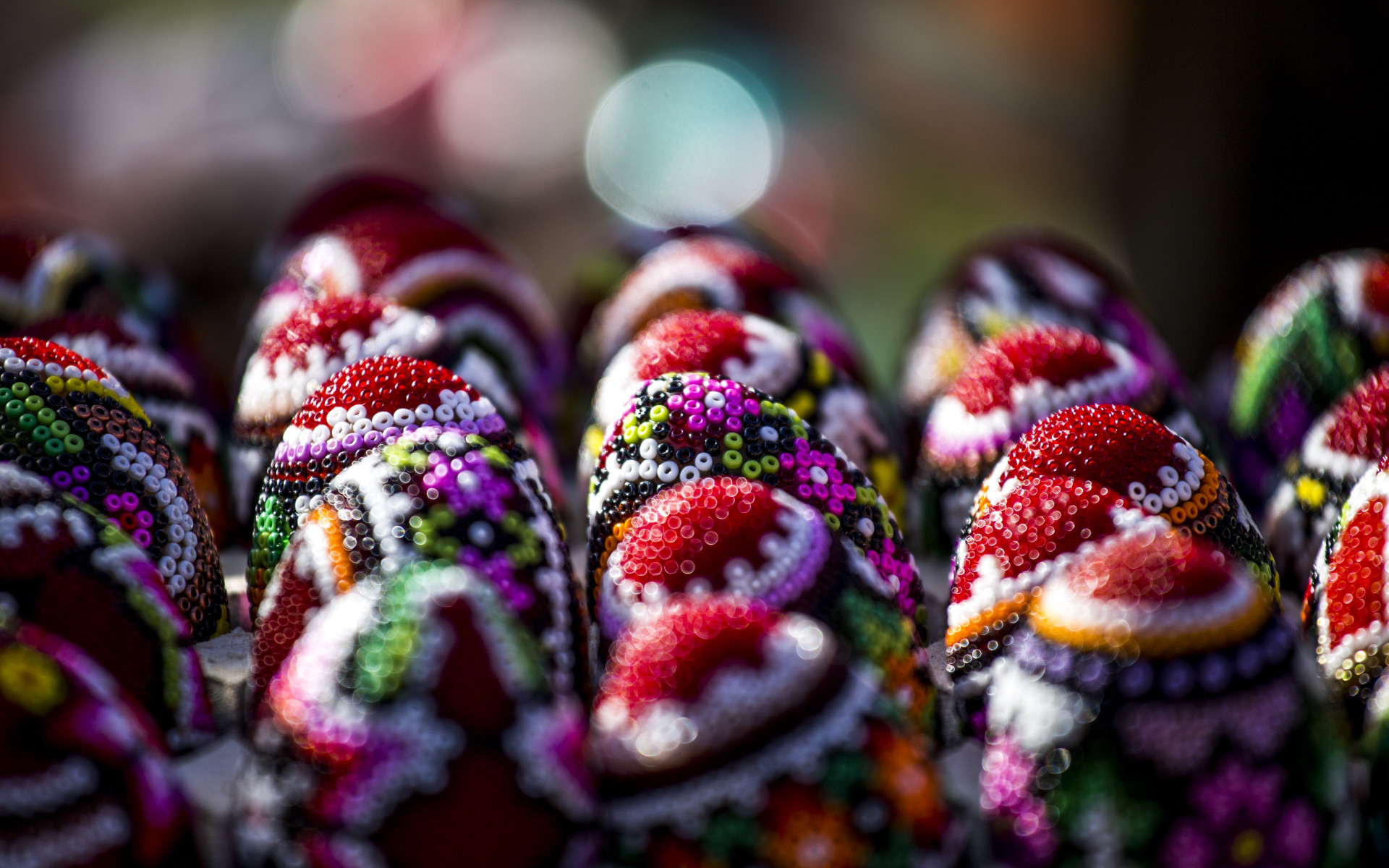 Easter eggs from Bucovina, Romania wallpaper 1680x1050