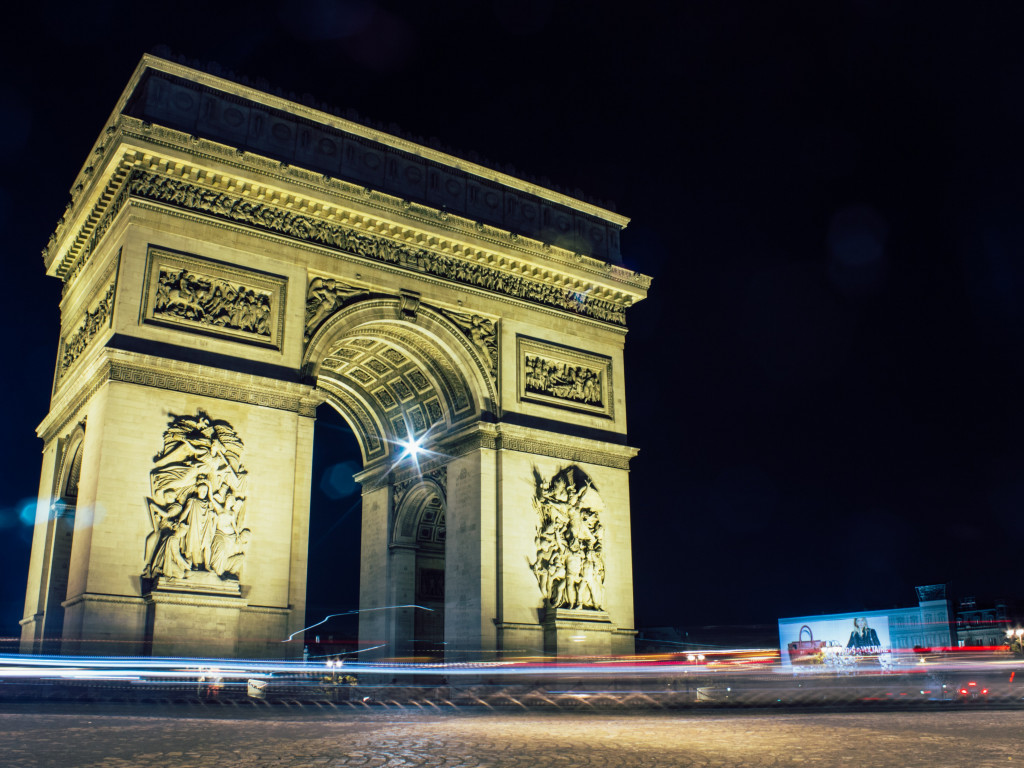 Arc de Triomphe, Paris, France wallpaper 1024x768