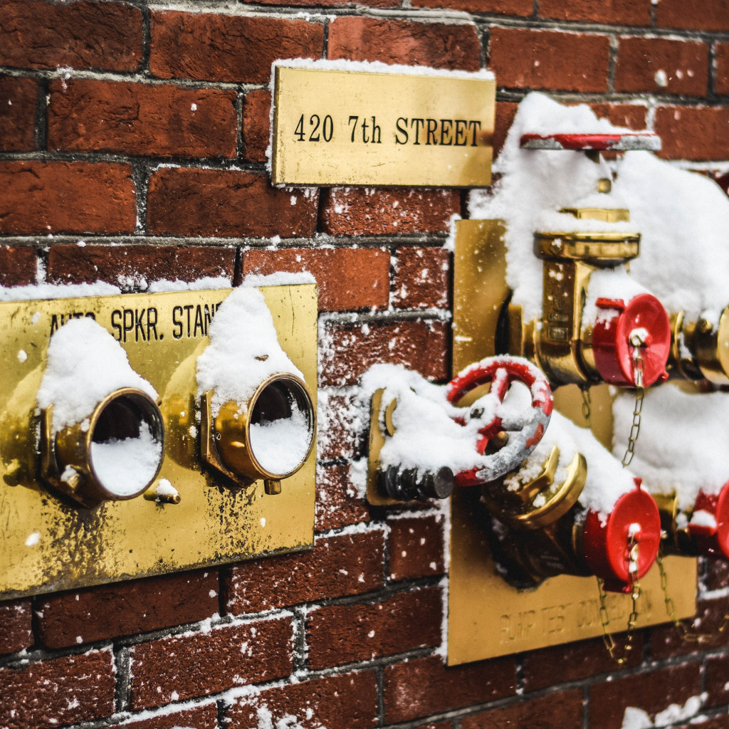 Snow covered fire standpipes in Washington wallpaper 1024x1024