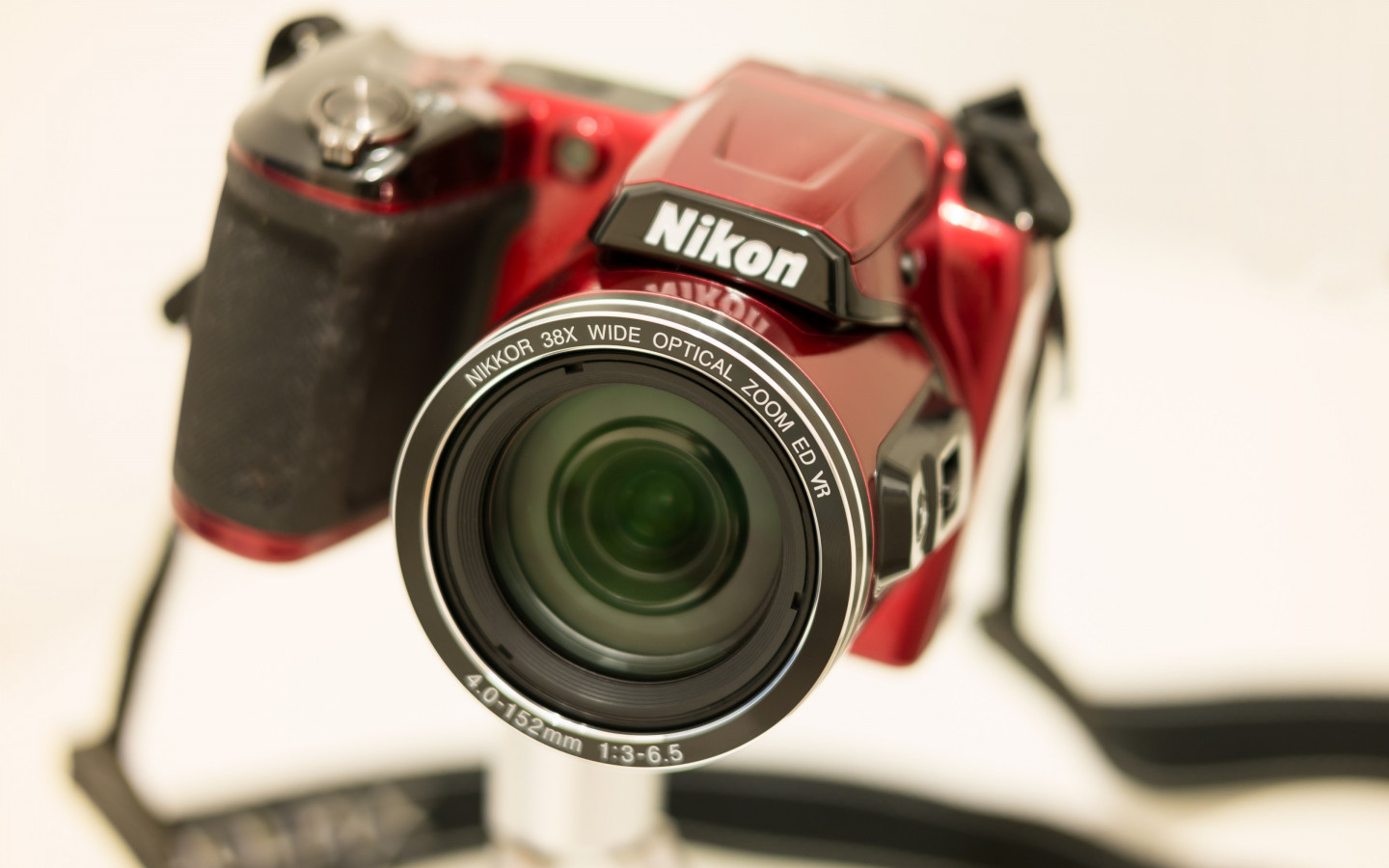 Nikon Camera with Nikkor lens wallpaper 1440x900