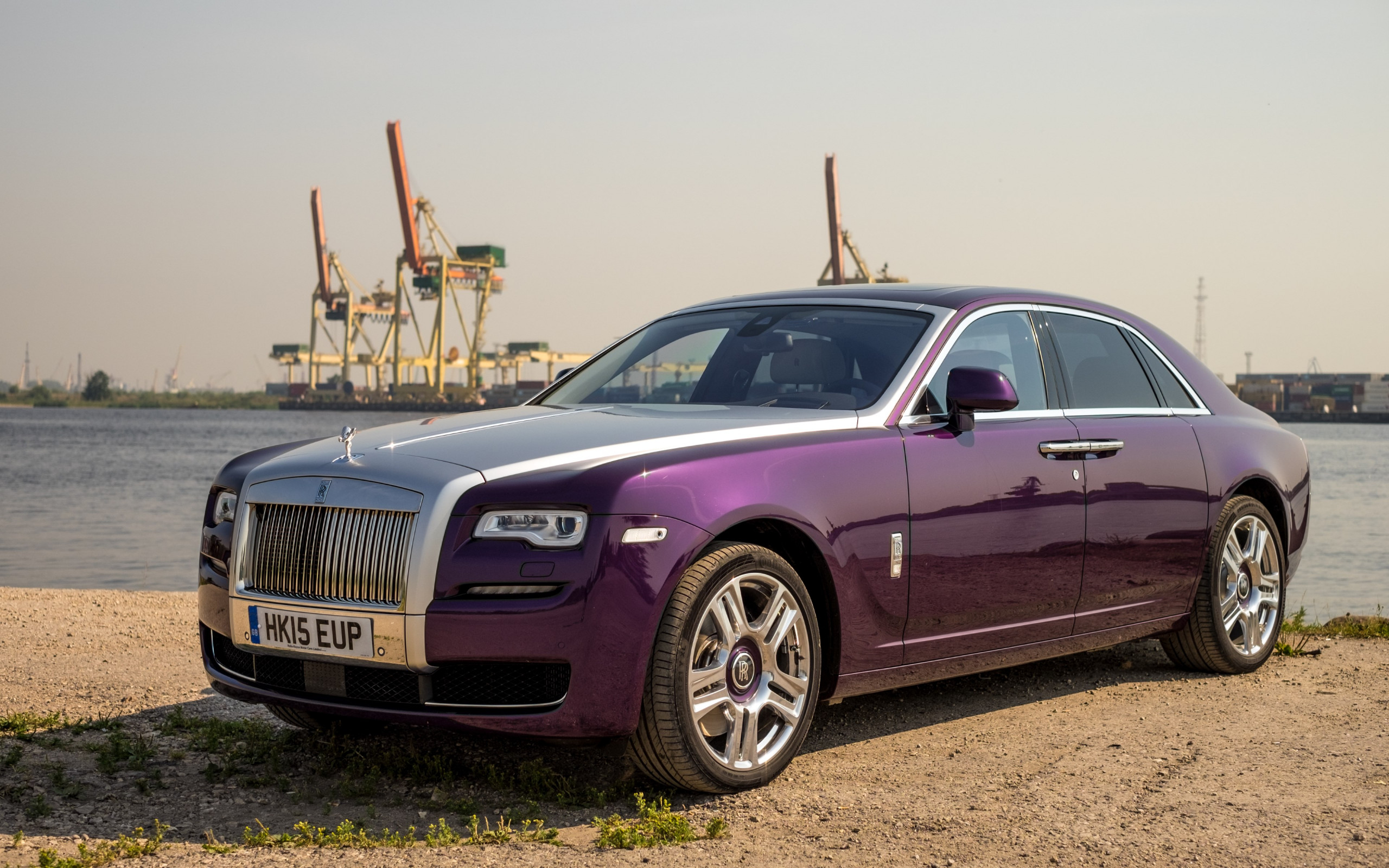 Rolls Royce Ghost wallpaper 2560x1600