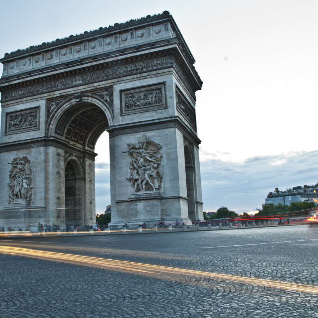 Arc de Triomphe from Paris wallpaper 1024x1024