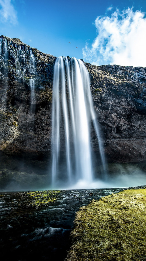Seljalandsfoss waterfall in Iceland wallpaper 480x854