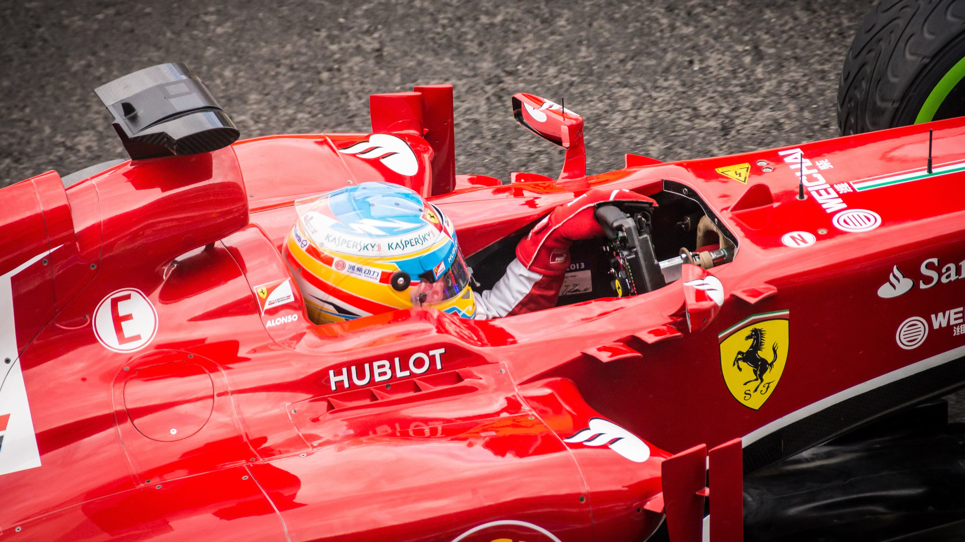 Alonso at Ferrari F1 Team wallpaper 3840x2160