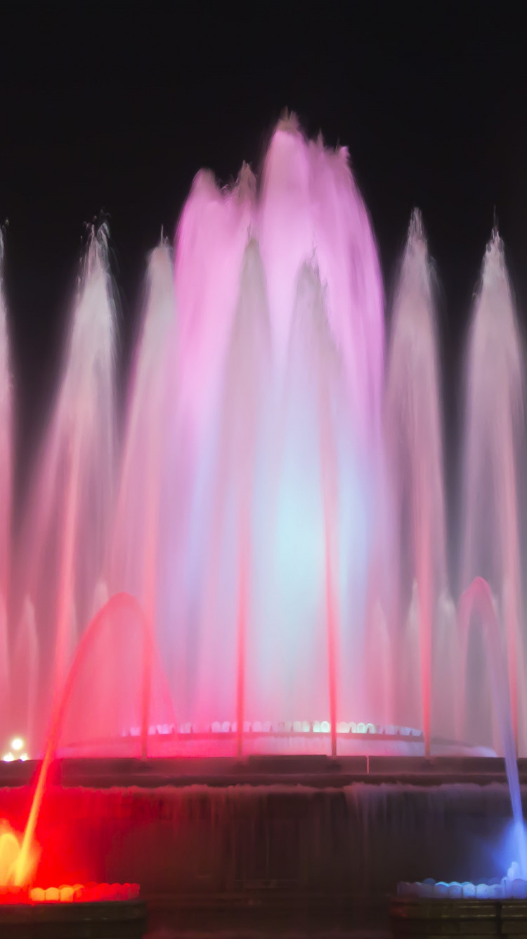 Fountains in Barcelona wallpaper 750x1334
