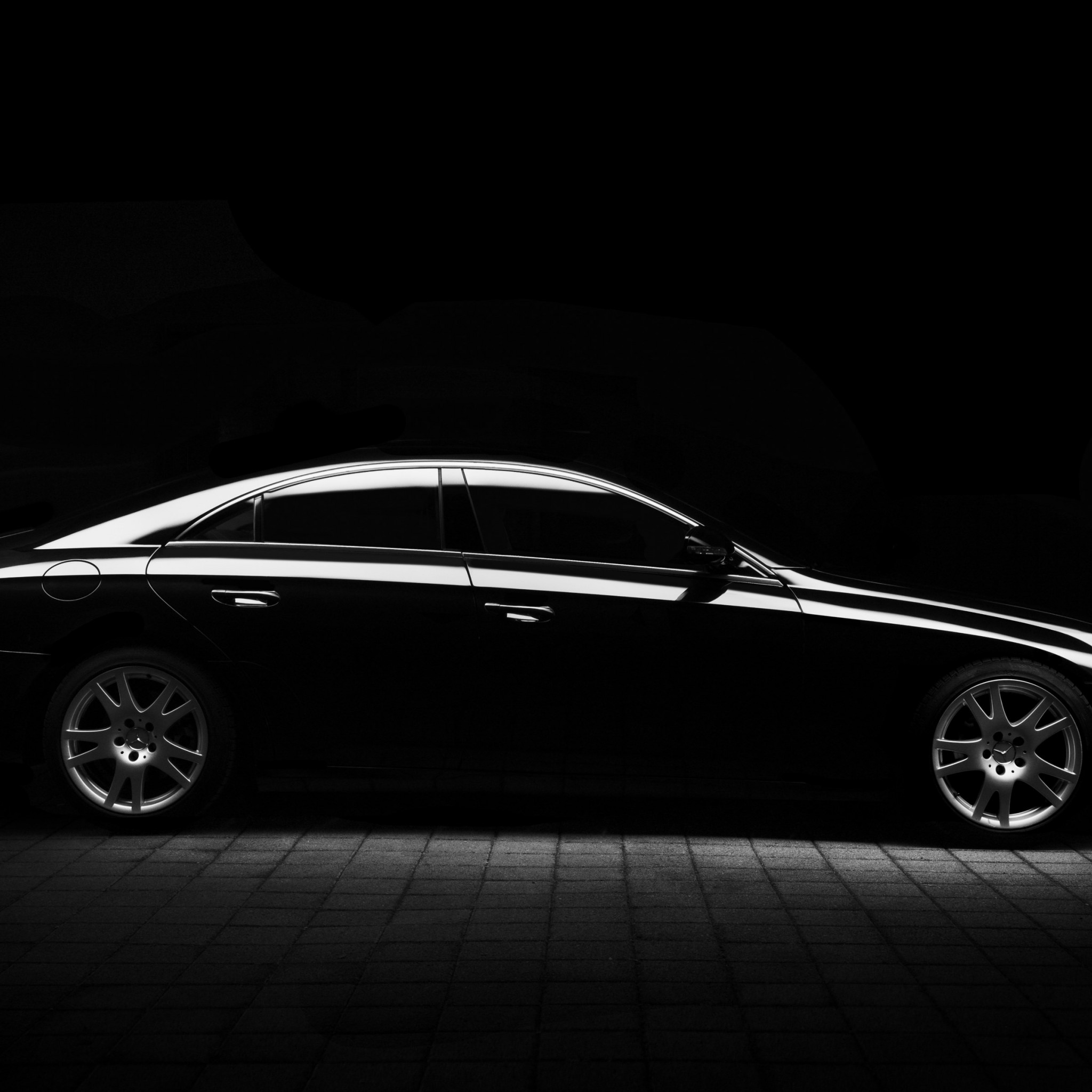 Silhouette of a Mercedes car wallpaper 2048x2048