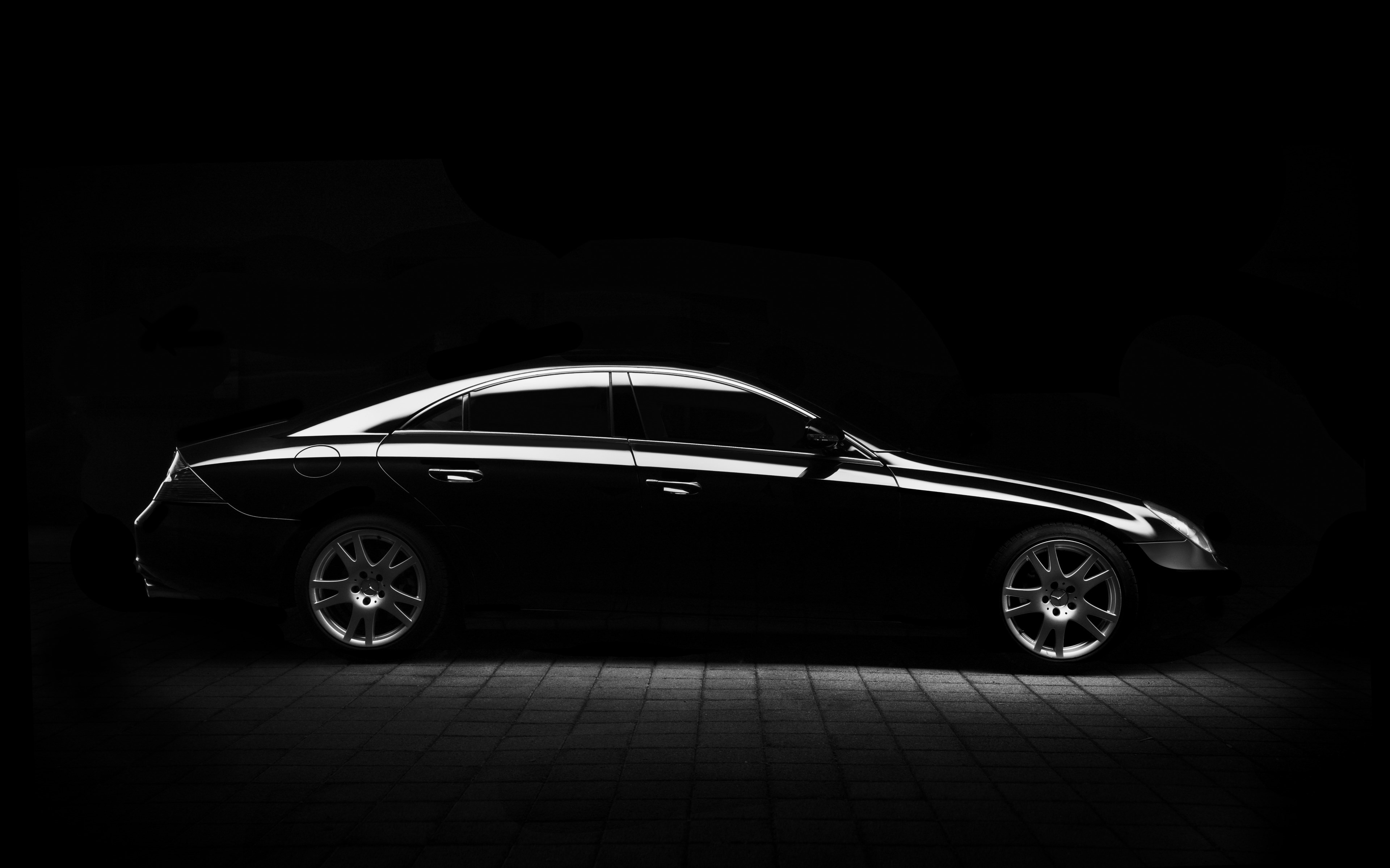 Silhouette of a Mercedes car wallpaper 3840x2400