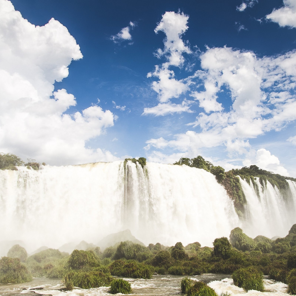 Iguazu waterfalls wallpaper 1024x1024
