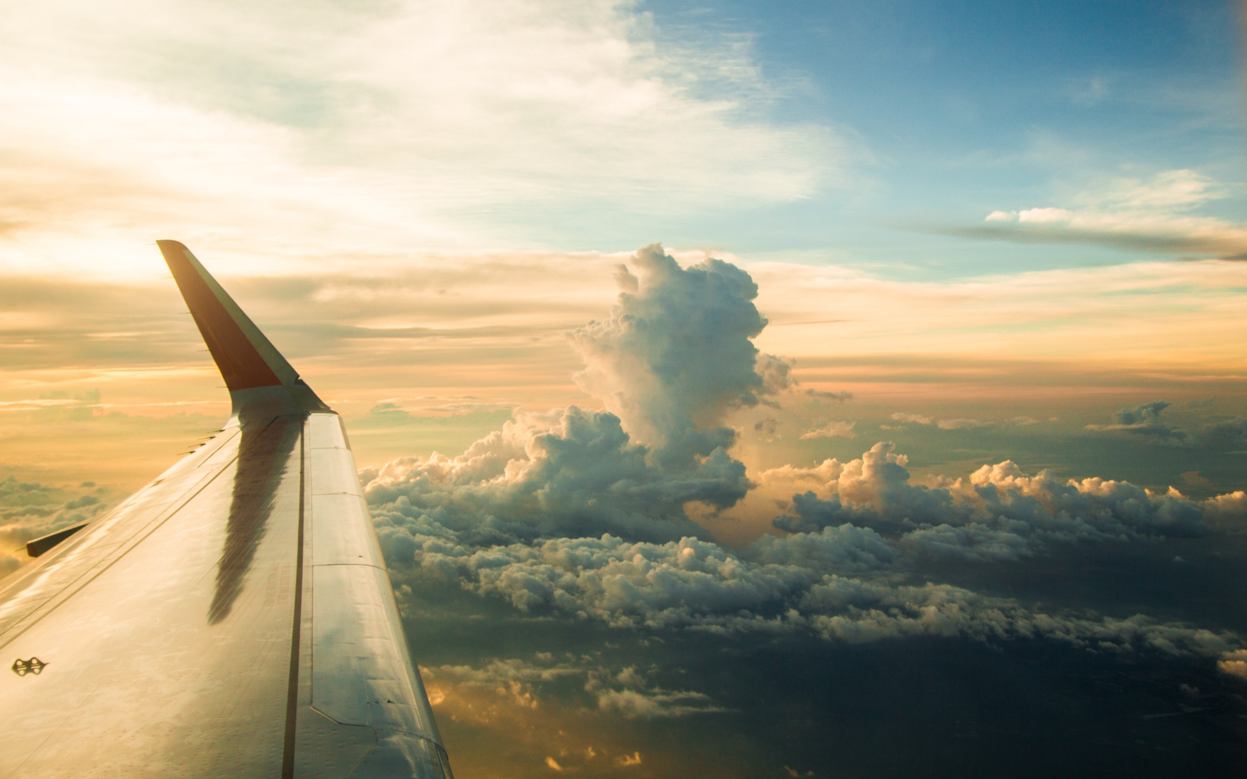 View from the airplane window wallpaper 2560x1600