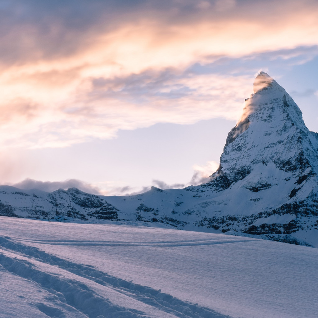Swiss Alps. Matterhorn mountain peak wallpaper 1024x1024