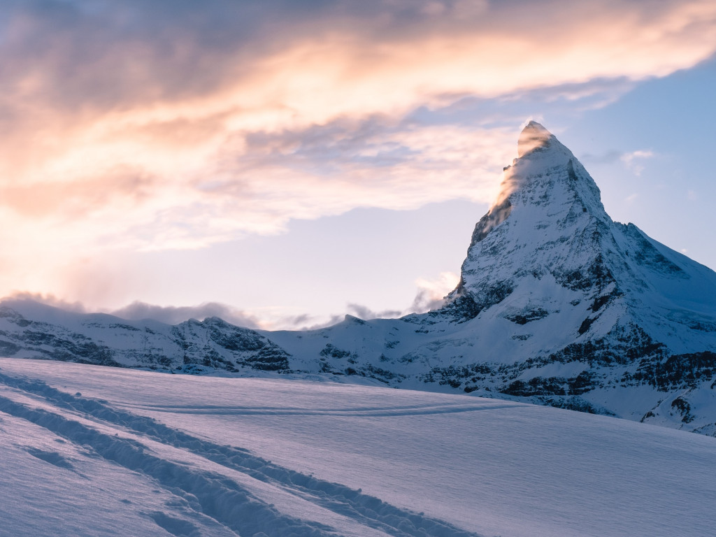 Swiss Alps. Matterhorn mountain peak wallpaper 1024x768
