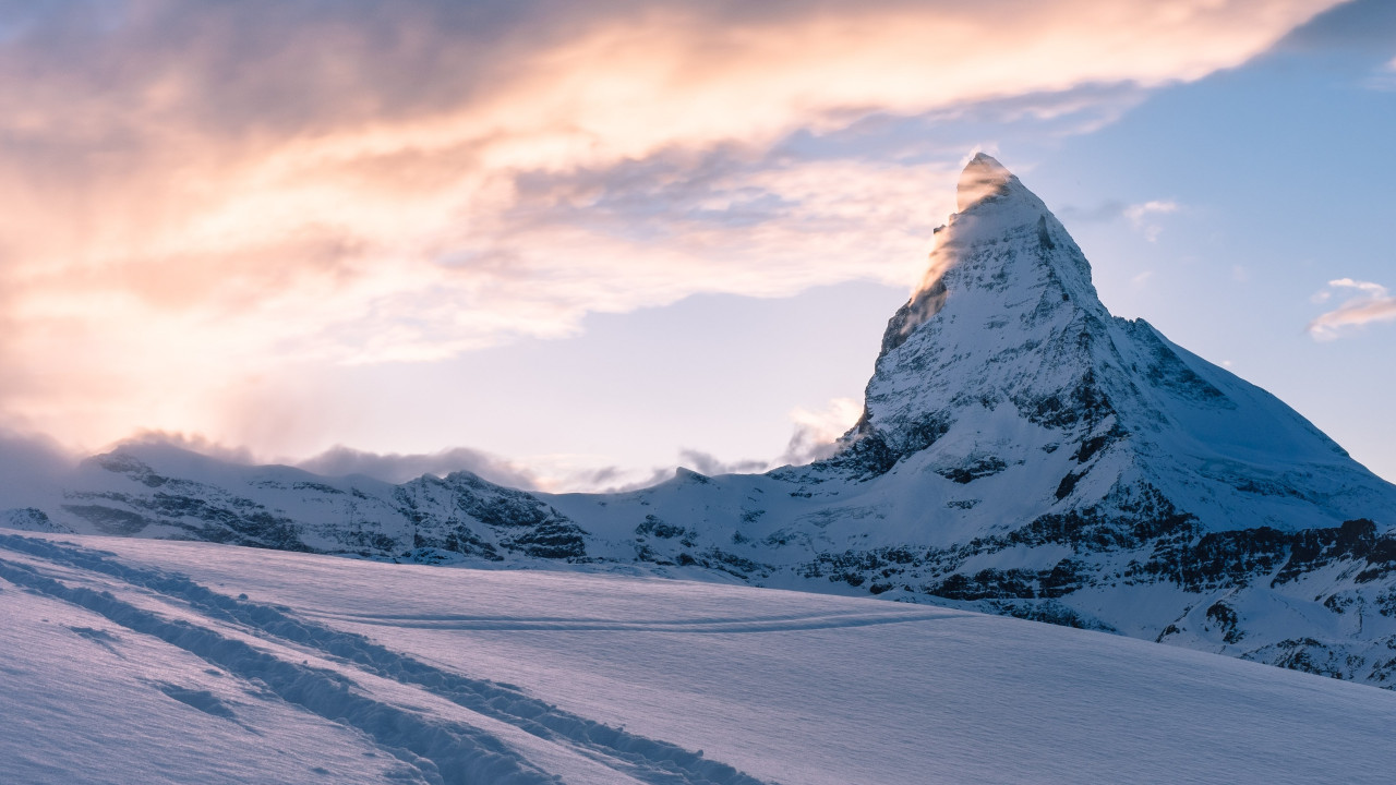 Swiss Alps. Matterhorn mountain peak wallpaper 1280x720