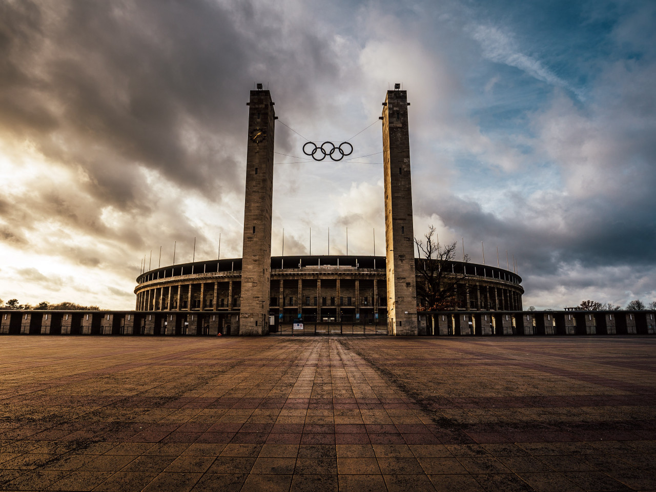 The Olympiastadion from Berlin wallpaper 1280x960