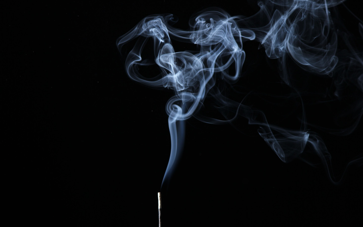 Smoke on black background wallpaper 1440x900