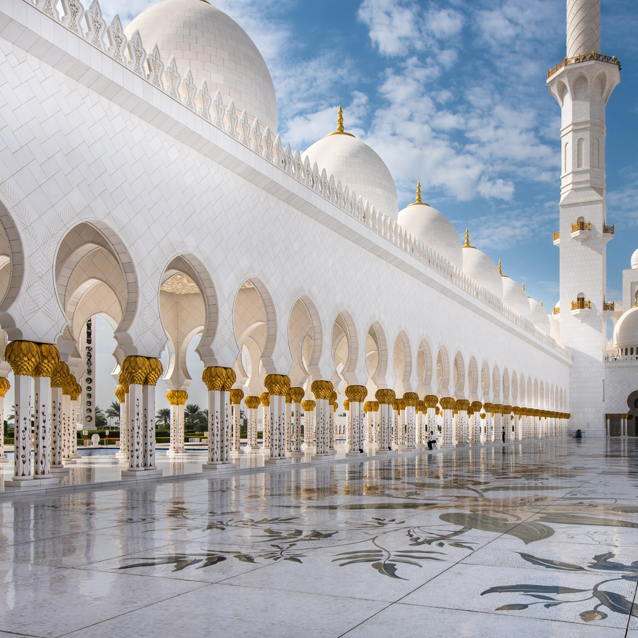 The architecture of Sheikh Zayed mosque wallpaper 2048x2048