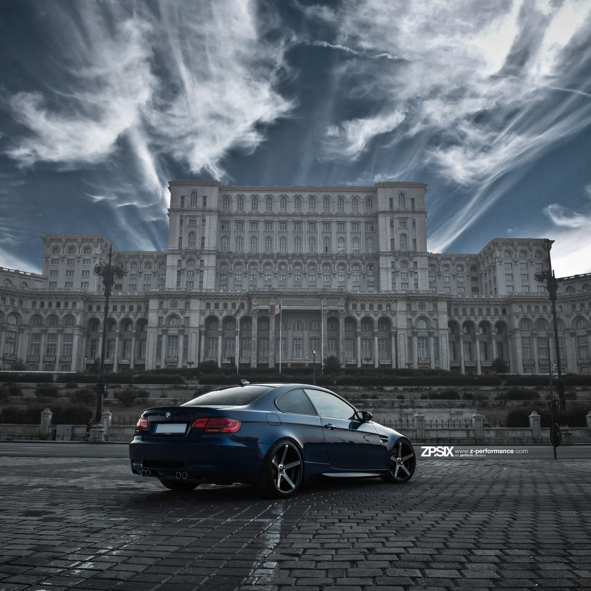 BMW E92 M3 in front of Palace of the Parliament wallpaper 2048x2048