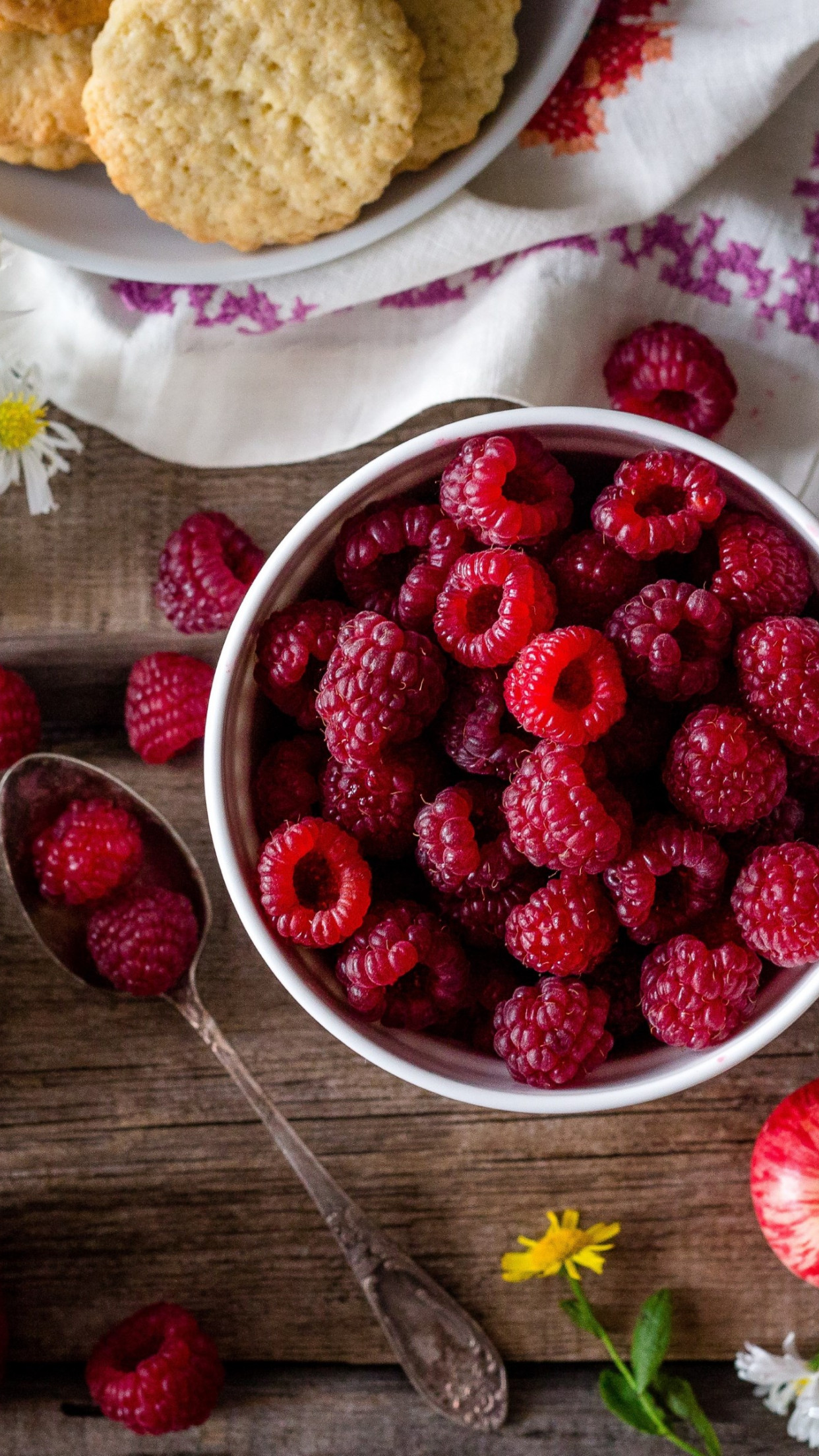Natural and tasty raspberries wallpaper 1242x2208