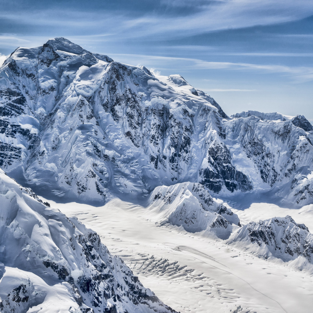 Mountain peak from Alaska wallpaper 1024x1024