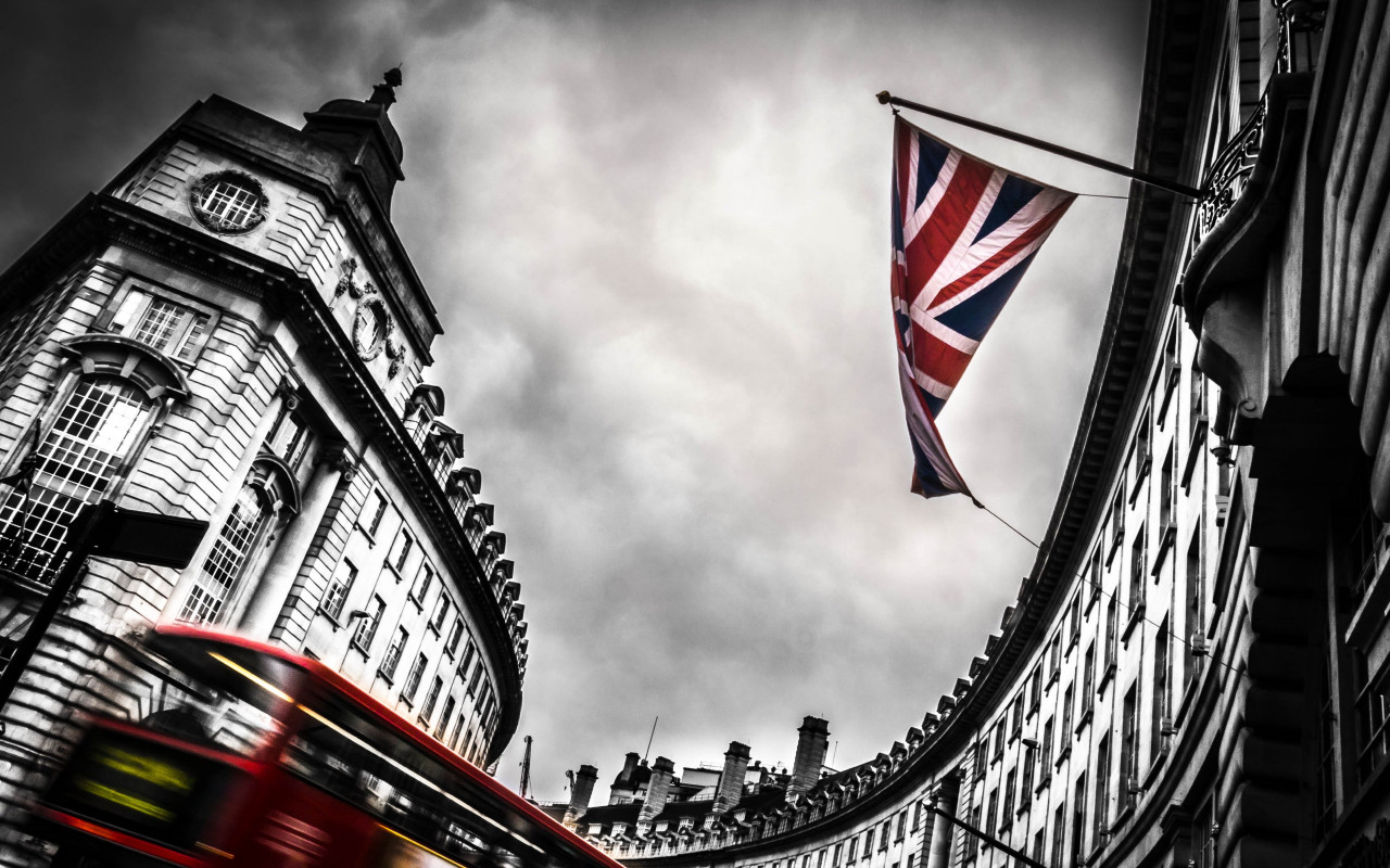 London bus and England flag wallpaper 1280x800