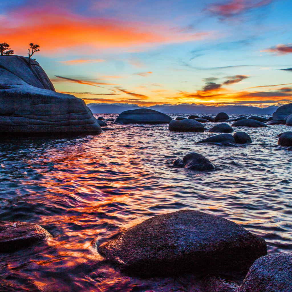 Bonsai Rock sunset at Lake Tahoe wallpaper 1024x1024