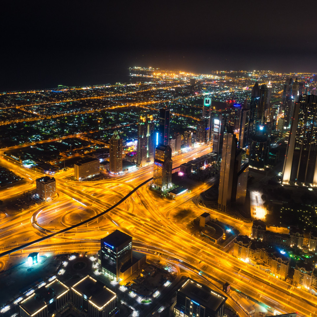 Dubai landscape by night wallpaper 1024x1024