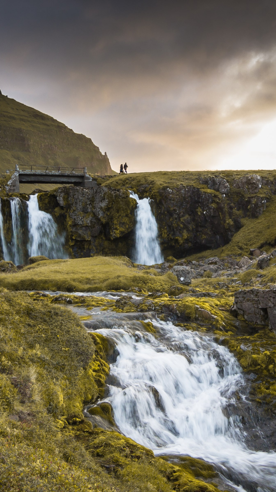 Iceland falls wallpaper 1080x1920
