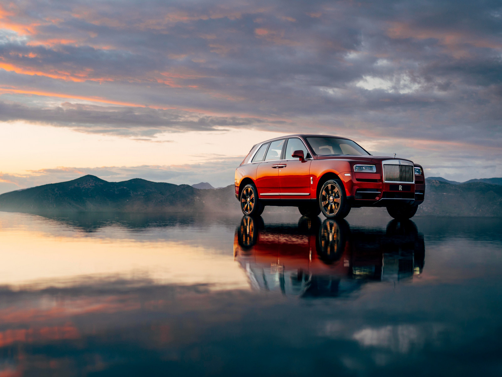 Rolls Royce Cullinan wallpaper 1024x768