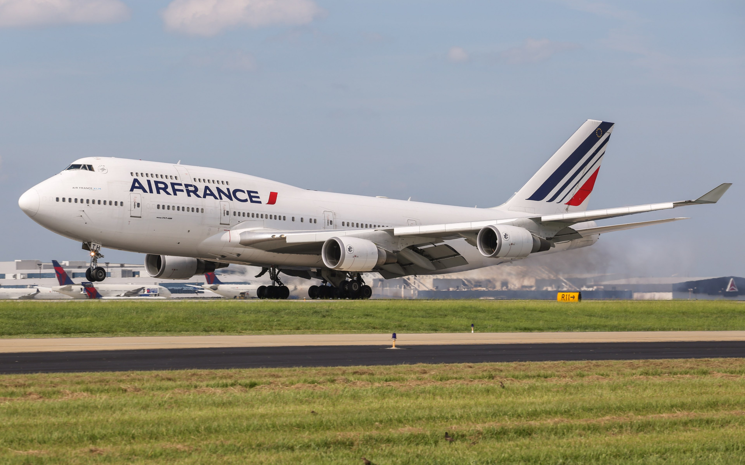 Air France Boeing 747 wallpaper 2560x1600